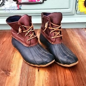 Sperry duck boots womens size 9.5
